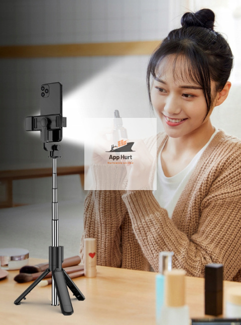 Kijek do Selfie Stick z Lampą LED Statyw Tripod + Pilot Bluetooth Kijek do Selfie Stick z Lampą LED Statyw Tripod + Pilot Bluetooth